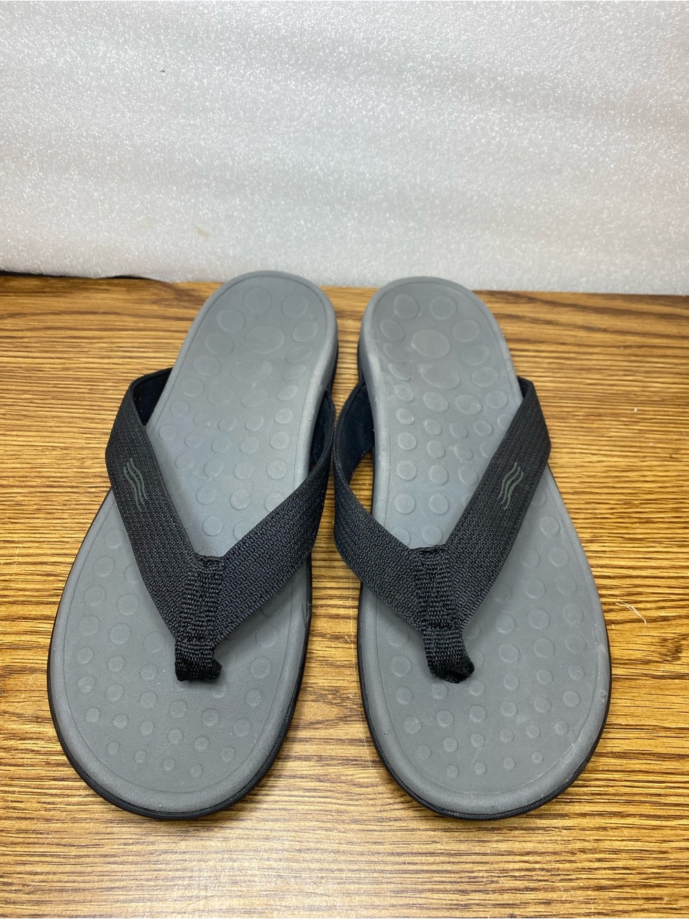 Vionic 44 Wave Toe Post Orthotic Arch Support Sandals Men's size 11 Womens 10